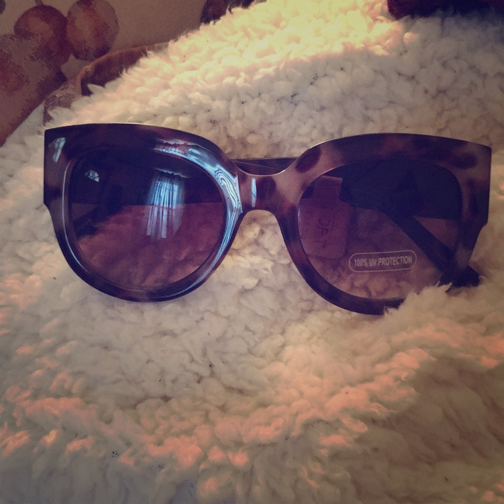 NWT ANN TAYLOR LOFT SUNGLASSES TORTOISE SHELL